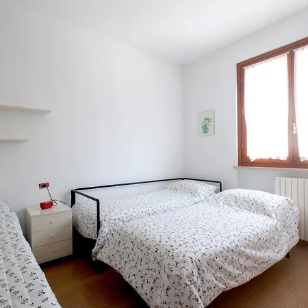 Appartamento 161 - Trilocale Al Primo Piano Con Terrazzo Vista Mare, A Due Passi Da E Numana Centro - Gratis Al White Club Fino Al 3 Agosto Sirolo