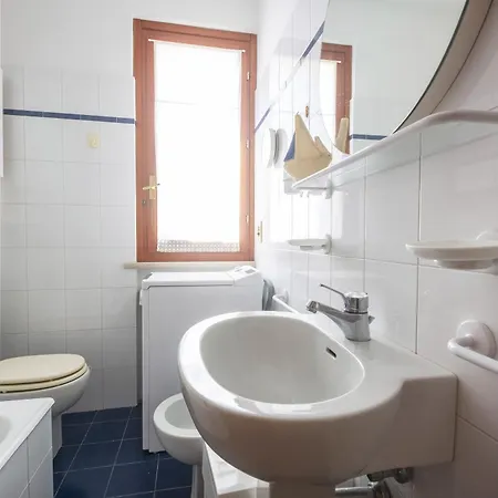Apartamento 161 - Trilocale Al Primo Piano Con Terrazzo Vista Mare, A Due Passi Da E Numana Centro - White Club Omaggio Dal Lun Al Ven Dal 24-08 Sirolo